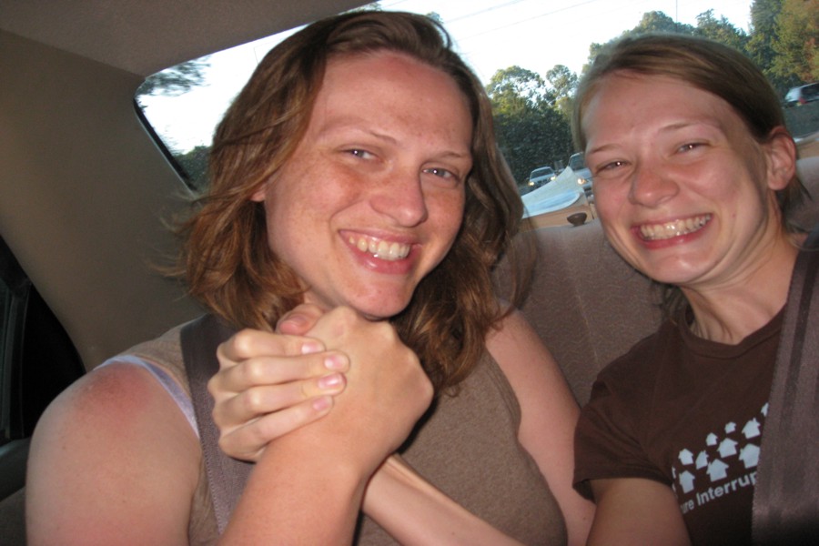 ../image/jane and lois arm wrestle 1.jpg